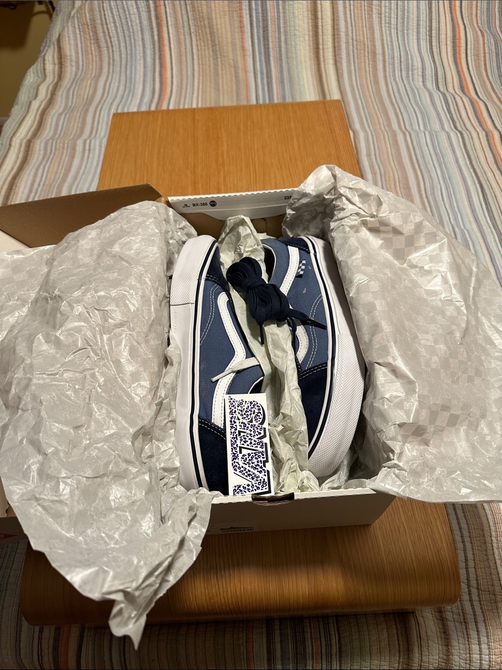 Vans Men’s Navy and White Skate Old Skool Sneakers - Picture 13 of 13